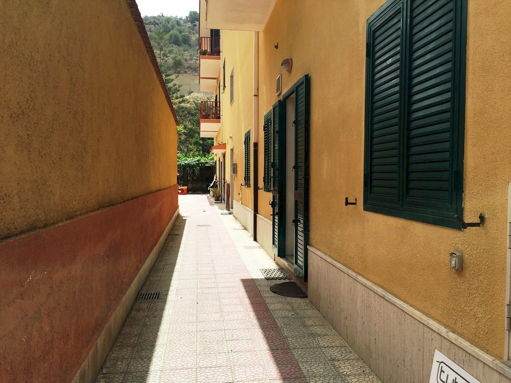 Three-room apartment viale I Maggio, Scicli - photo 2