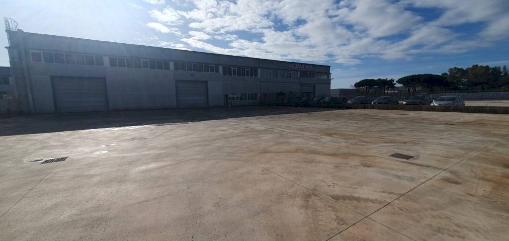 piazzale esterno - Capannone via Trieste, 4, Pomezia - foto 2