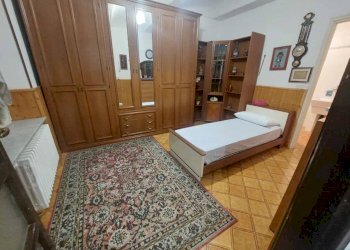 Camera da letto - Villa via Borgonuovo, Azzano d'Asti - foto 12