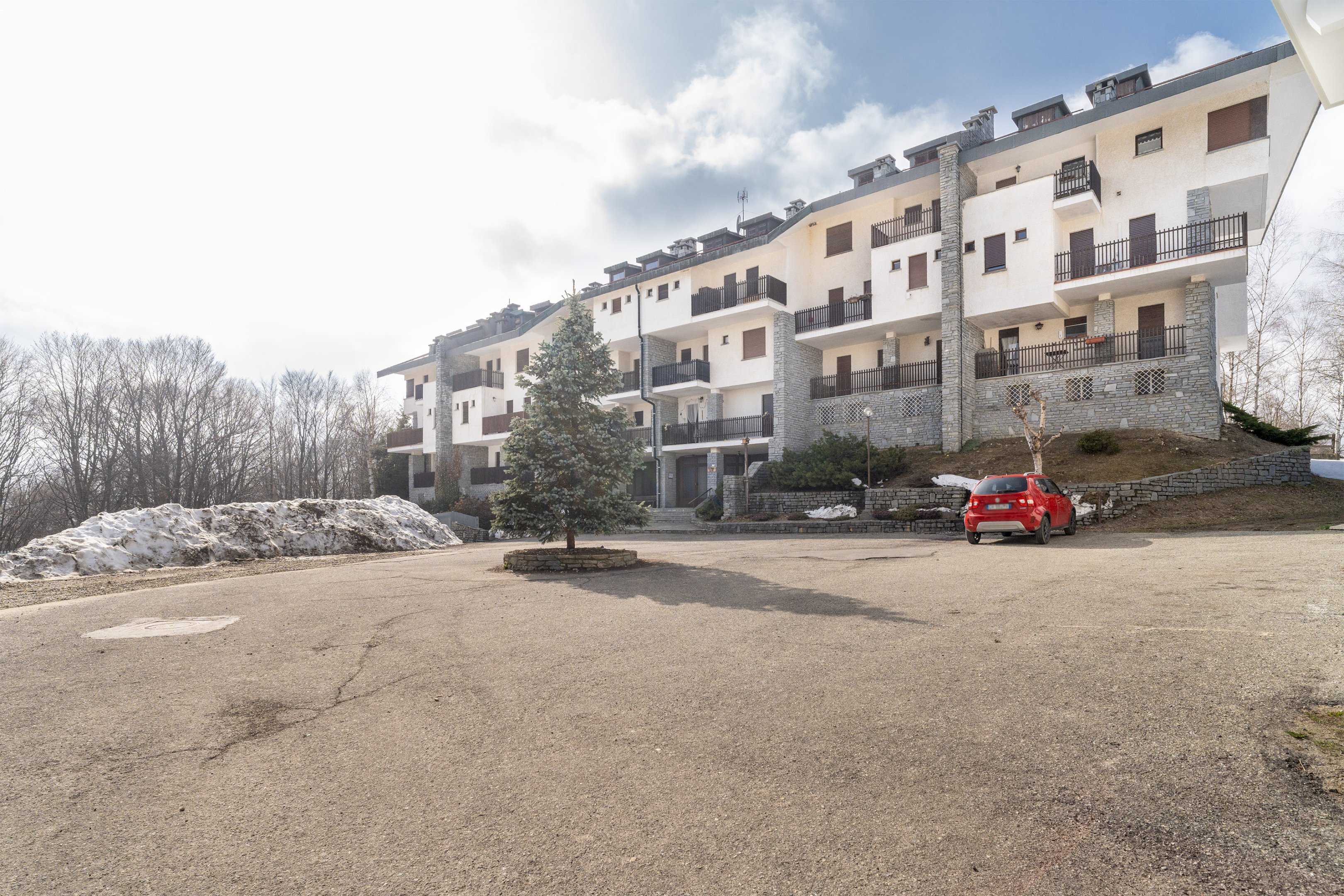 Appartamento via Roc del duc, 28, frazione Montoso, Bagnolo Piemonte - foto 2