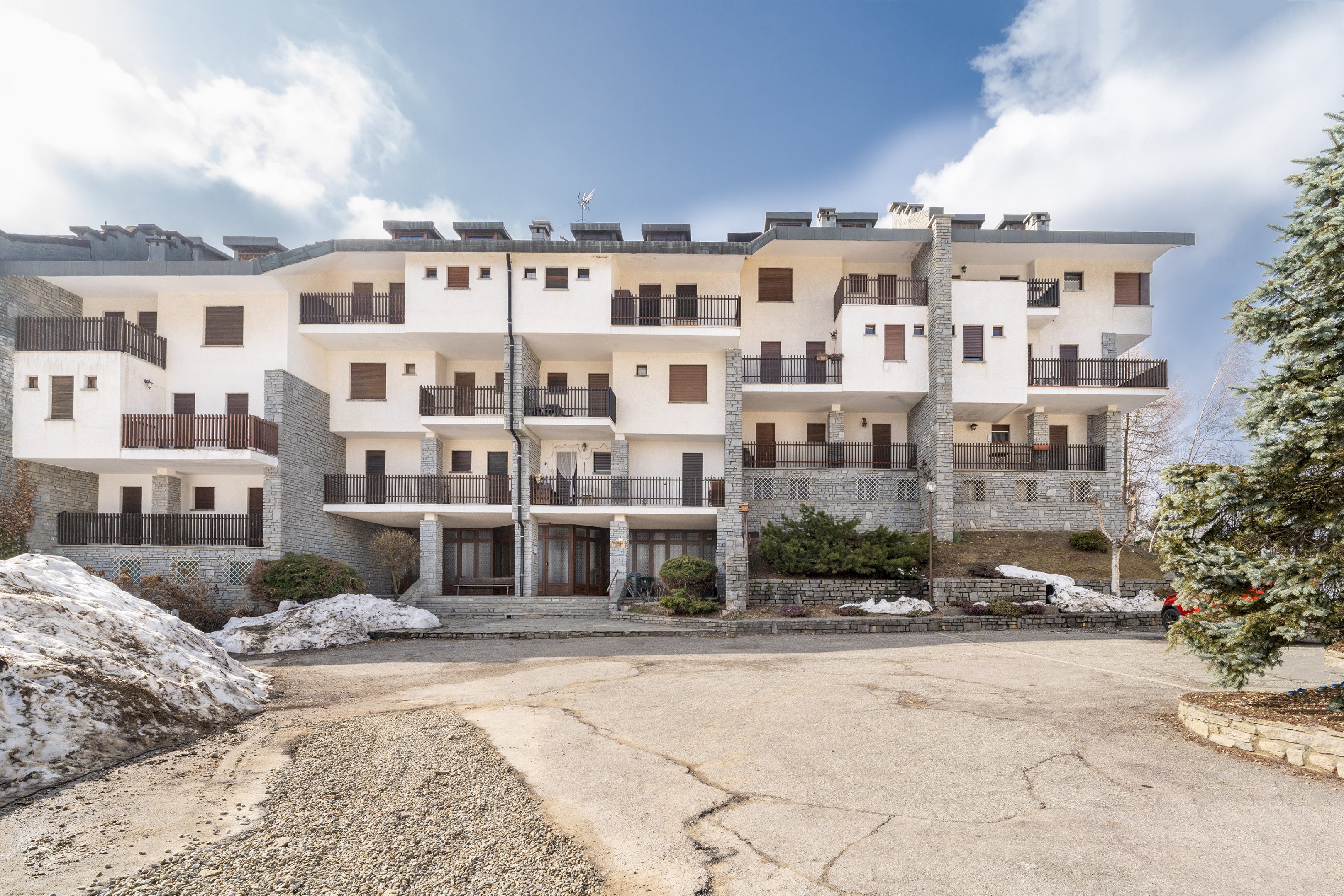 Appartamento via Roc del duc, 28, frazione Montoso, Bagnolo Piemonte - foto 3