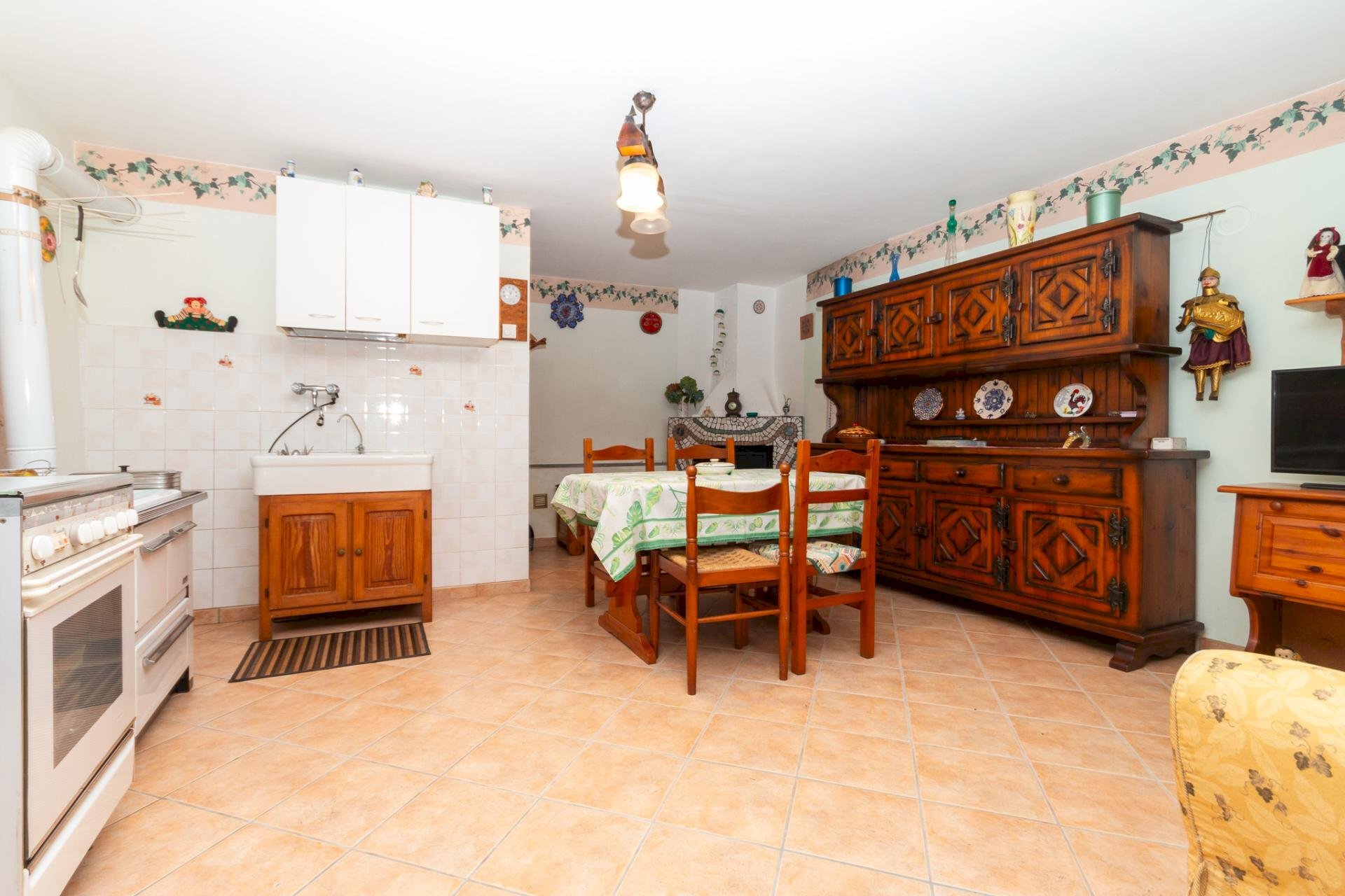 Casa indipendente via Basse, 8, Bagnolo Piemonte - foto 2