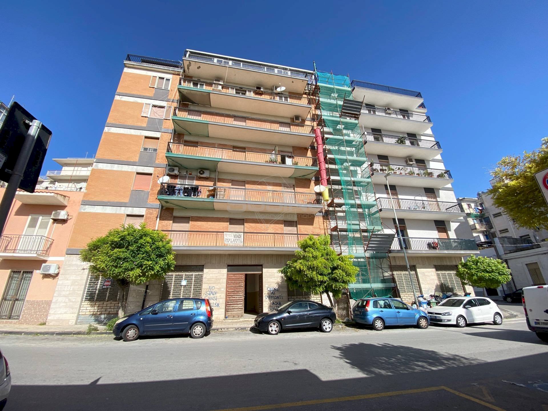 Locale Commerciale VIALE TEOCRITO, Siracusa - foto 1