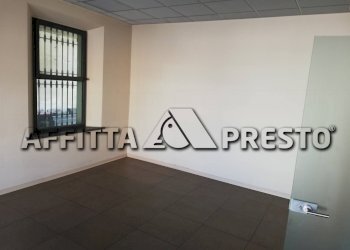 Attività Commerciale Via della Libertà, Altopascio - foto 1