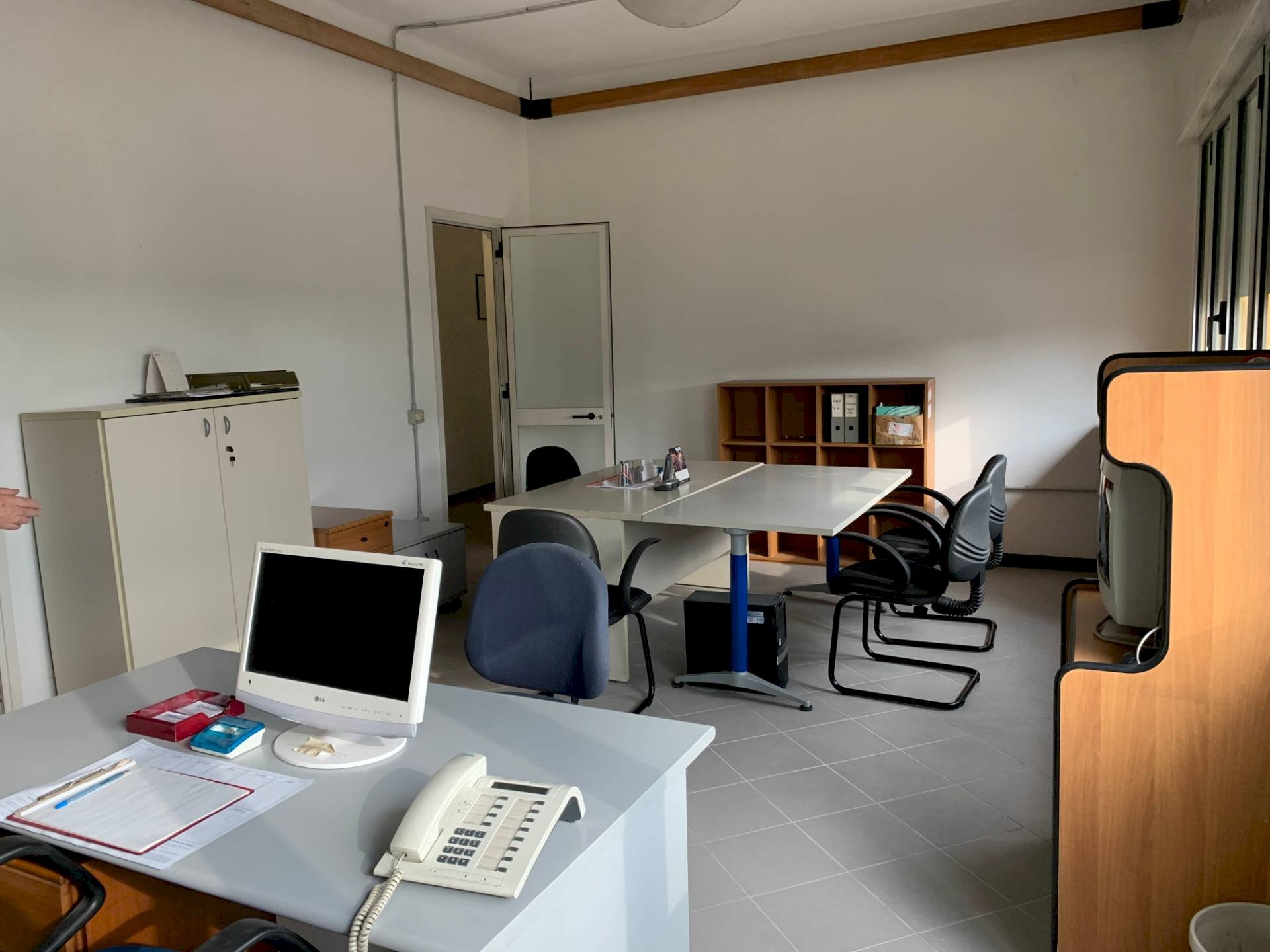 Commercial Activity via savonarola, Lucca (neighborhood San Concordio Contrada) - photo 3