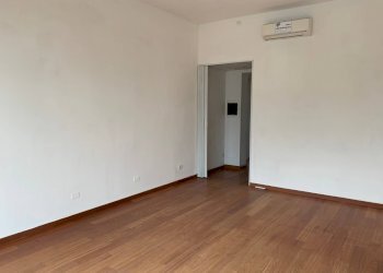 Commercial Activity via della madonnina, Capannori - photo 2