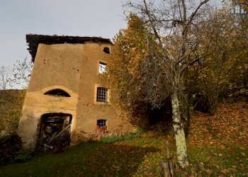 facciata - Rustico strada Provinciale di Issiglio, Issiglio - foto 3