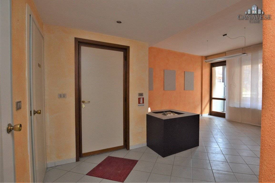 stanza - Appartamento via Galileo Galilei, 5, Cuorgnè - foto 3