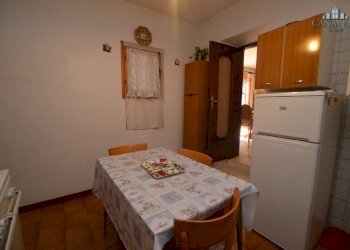 cucina - Quadrilocale piazza Azario, 3, Cuorgnè - foto 9