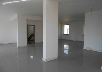 DSCN0084 - Locale Commerciale strada provinciale Strada Provinciale 415 Paullese, 19, Madignano - foto 7