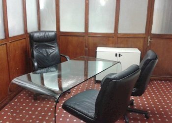 Stanza arredata - Ufficio via Antonio Cantore, 8, Genova (zona Sampierdarena) - foto 1