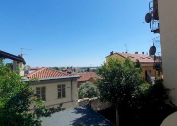One-room apartment Via Santa Croce, Torino - photo 10