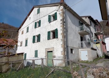 Independent house Fontanigorda - photo 1