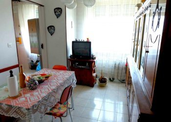 Three-room apartment Corso Grosseto, Torino - photo 3