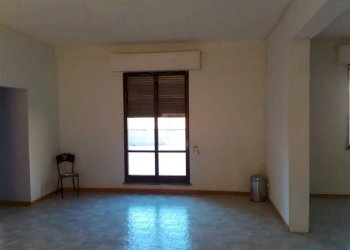 Locale Commerciale -, Vetralla - foto 4