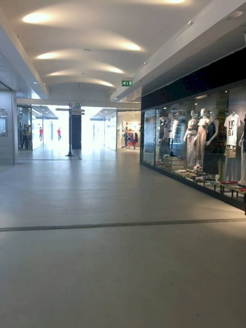 foto - Negozio viale Michelangelo, Volla - foto 1