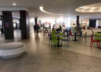 foto - Negozio viale Michelangelo, Volla - foto 2