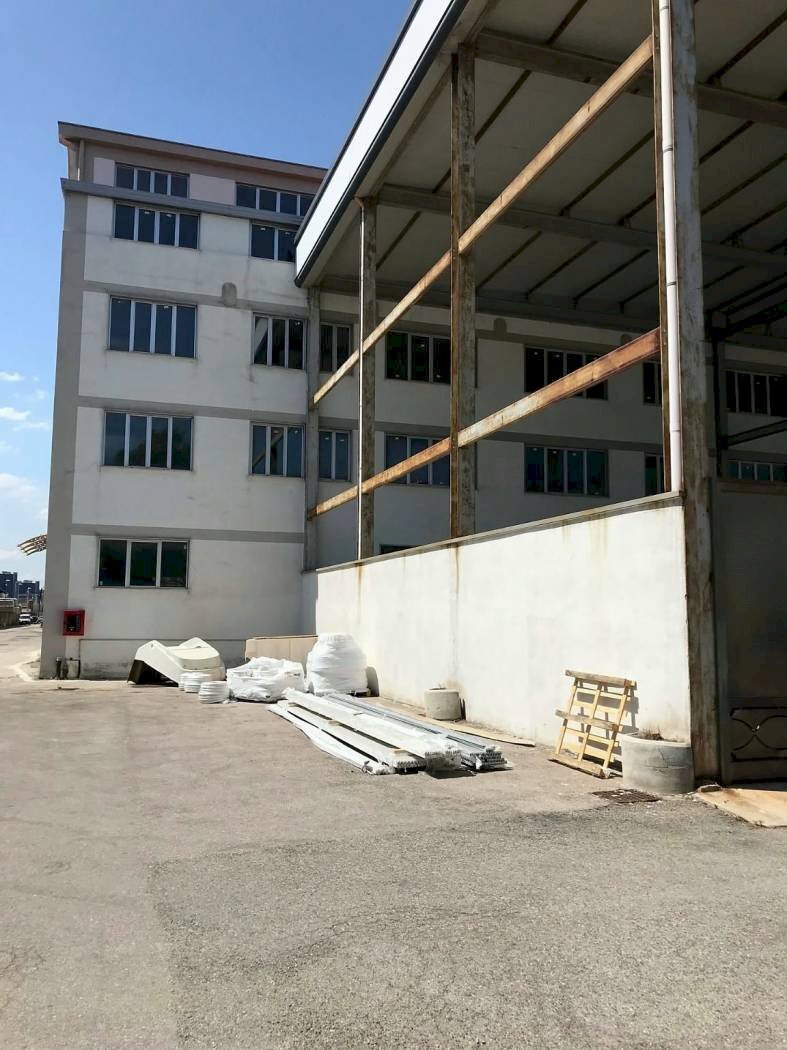 foto - Capannone via Ferrante Imparato, Napoli - foto 3