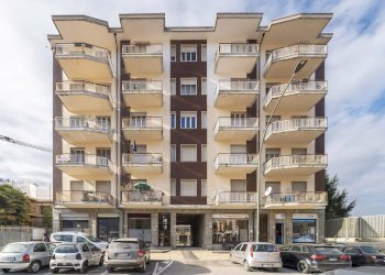 Appartamento Piazza Luigi Einaudi, 5, Barge - foto 1