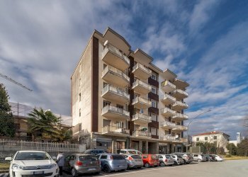 Appartamento Piazza Luigi Einaudi, 5, Barge - foto 2