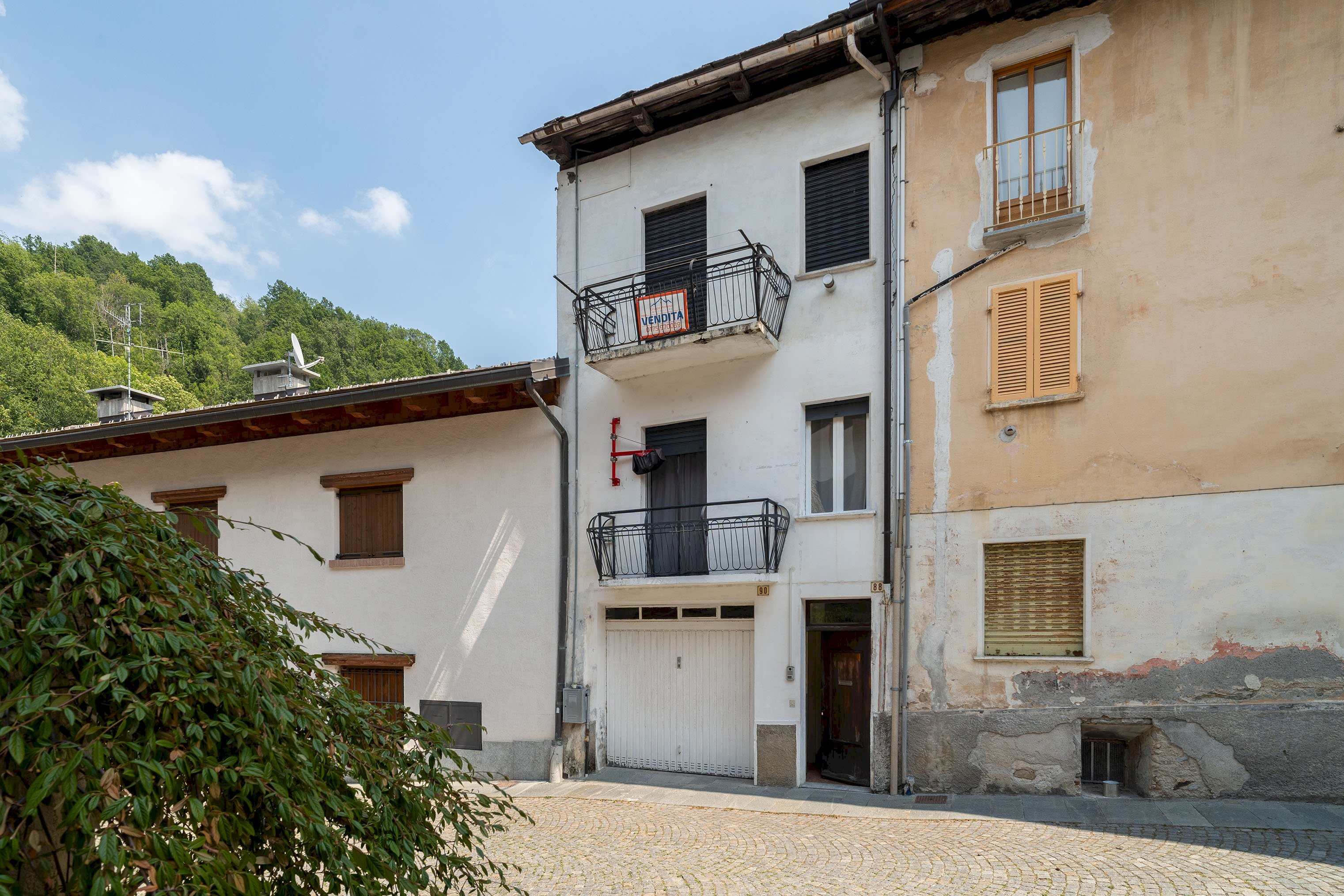 Three-room apartment Via Roma, 88, Sampeyre - photo 1