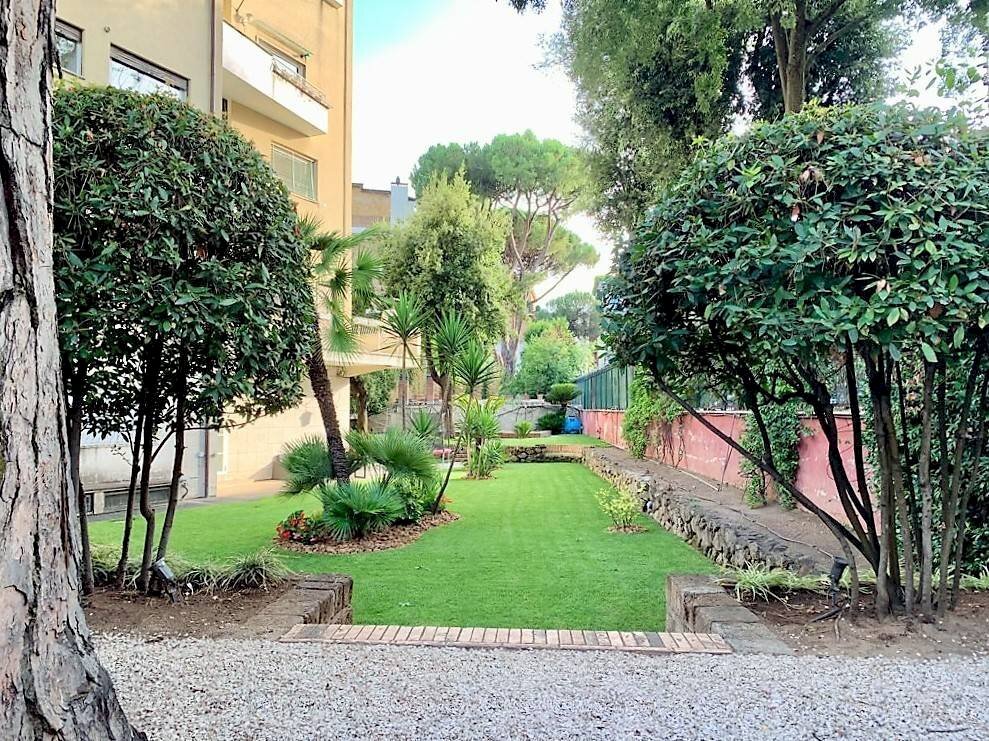giardino - Apartment viale di Villa Grazioli, 10, Roma - photo 1