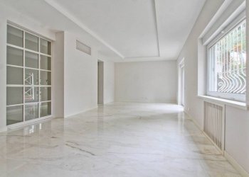 soggiorno - Apartment viale di Villa Grazioli, 10, Roma - photo 5