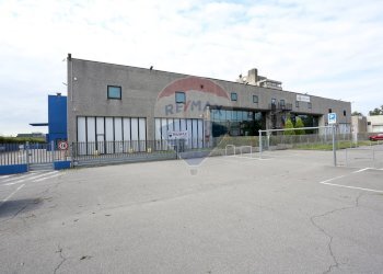 Capannone via enrico fermi, Grassobbio - foto 3