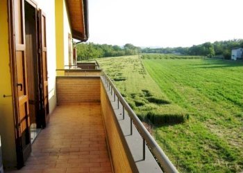 Apartment Reggio nell'Emilia - photo 8