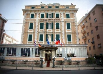 Facciata - Attività Commerciale corso Giacomo Matteotti, 22, Milano - foto 3