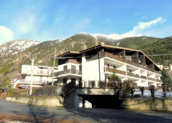 La rampa di accesso box - Box via Roma, 39, Fenestrelle - foto 2