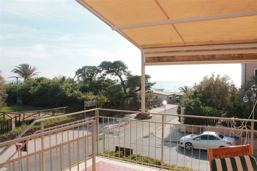 Three-room apartment Viale Italia 5, Castagneto Carducci - photo 1