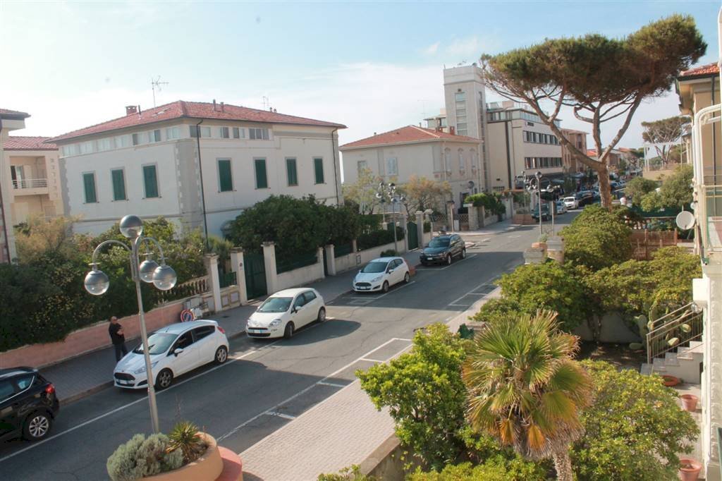 Three-room apartment Viale Italia 5, Castagneto Carducci - photo 2