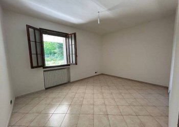 Stanza non arredata - Rustic via Giovanni Battista Beccaria, 8E, Mondovì - photo 8