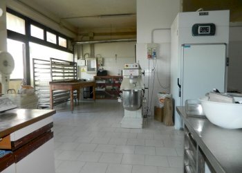 DSCN2573.JPG - Bakery - Pastificio Castelnuovo Magra - photo 1