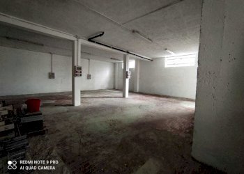 lu6.jpg - Locale Commerciale Luni - foto 1