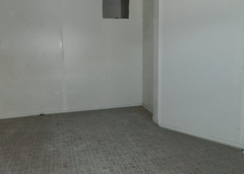 DSCN8685.JPG - Locale Commerciale Luni - foto 3