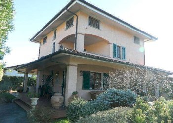 DSCN5089.JPG - Villa Forte dei Marmi - foto 2