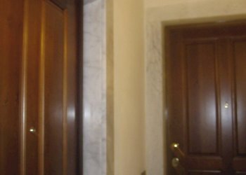 Condominiale Porte accesso Altana e Mansarda.JPG - Appartamento Carrara - foto 2