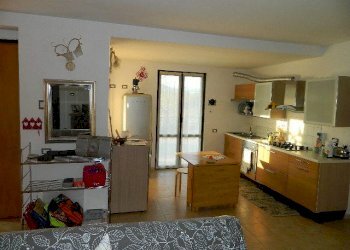 DSCN3931.JPG - Casa indipendente Vezzano Ligure - foto 10