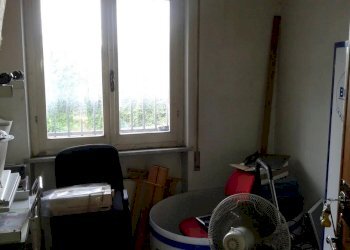 ca1.jpg - Locale Commerciale Castelnuovo Magra - foto 2