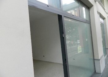 DSCN3258.JPG - Locale Commerciale Sarzana - foto 4