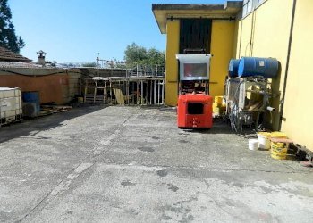 DSCN2957.JPG - Capannone Luni - foto 6