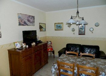 DSCN1972.JPG - Casa indipendente Sarzana - foto 2