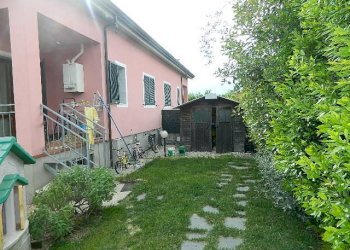 DSCN1998.JPG - Casa indipendente Sarzana - foto 26