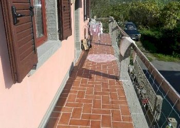 DSCN5789.JPG - Casa indipendente Vezzano Ligure - foto 17