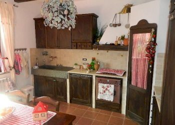 DSCN5795.JPG - Casa indipendente Vezzano Ligure - foto 23