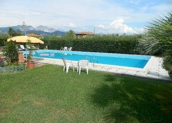 DSCN5213.JPG - Villa Ameglia - foto 1