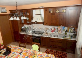 cucina.JPG - Appartamento Via Vittorio Emanuele, Canaro - foto 2