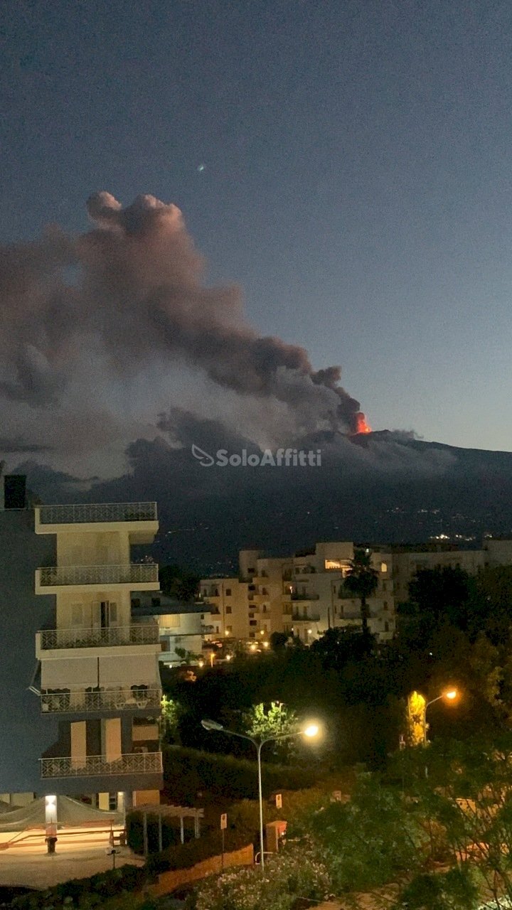 134AC9D8-A722-4A91-9A68-9727F6BF68B5.jpg - Attico Giardini-Naxos - foto 1